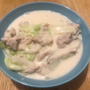 白菜とほうれん草と豚肉のチーズクリーム煮